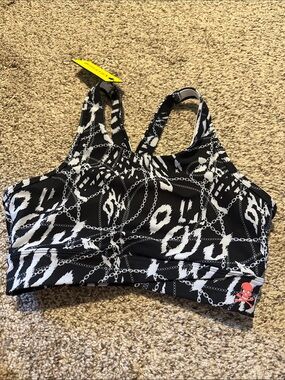 EleVen by Venus Williams Black & White Chain Print Sports Bra